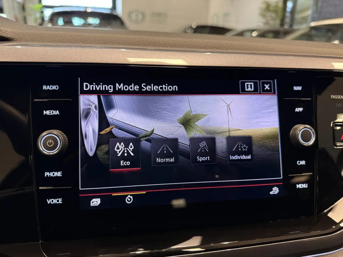 2.0 TSI GTI |CarPlay|Stoelverwarming|17" Inch lichmetaal|Sperdifferentieel (XDS)