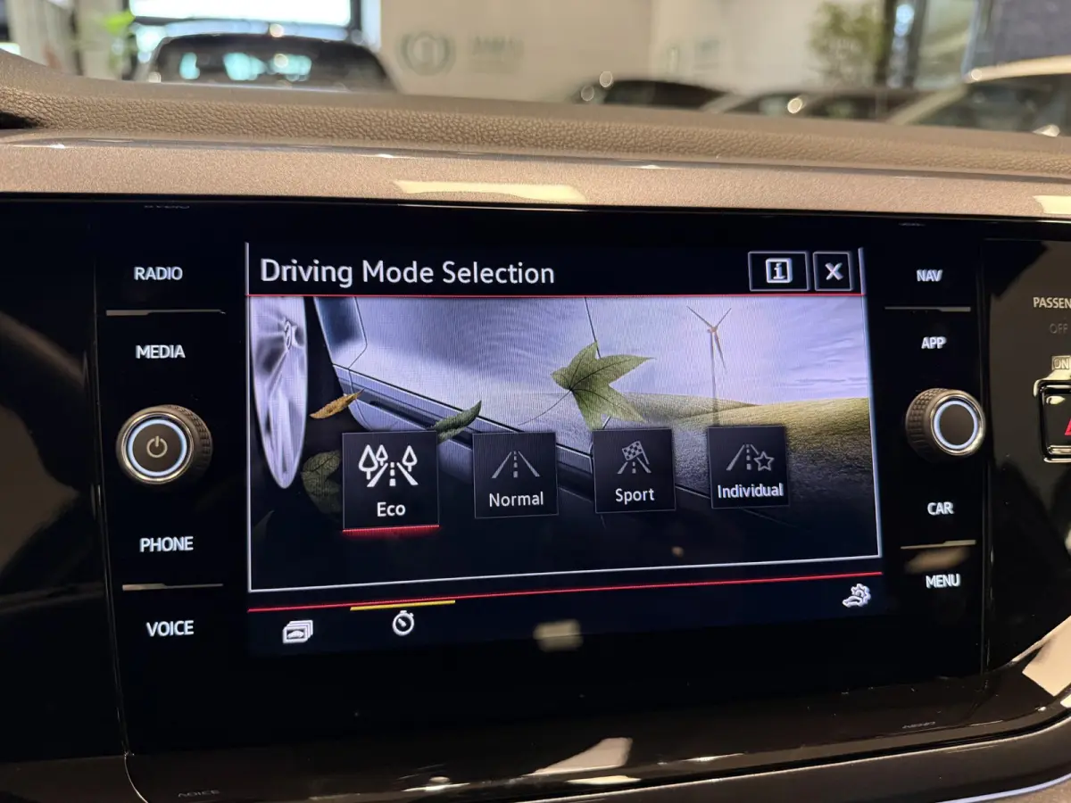 2.0 TSI GTI |CarPlay|Stoelverwarming|17" Inch lichmetaal|Sperdifferentieel (XDS)
