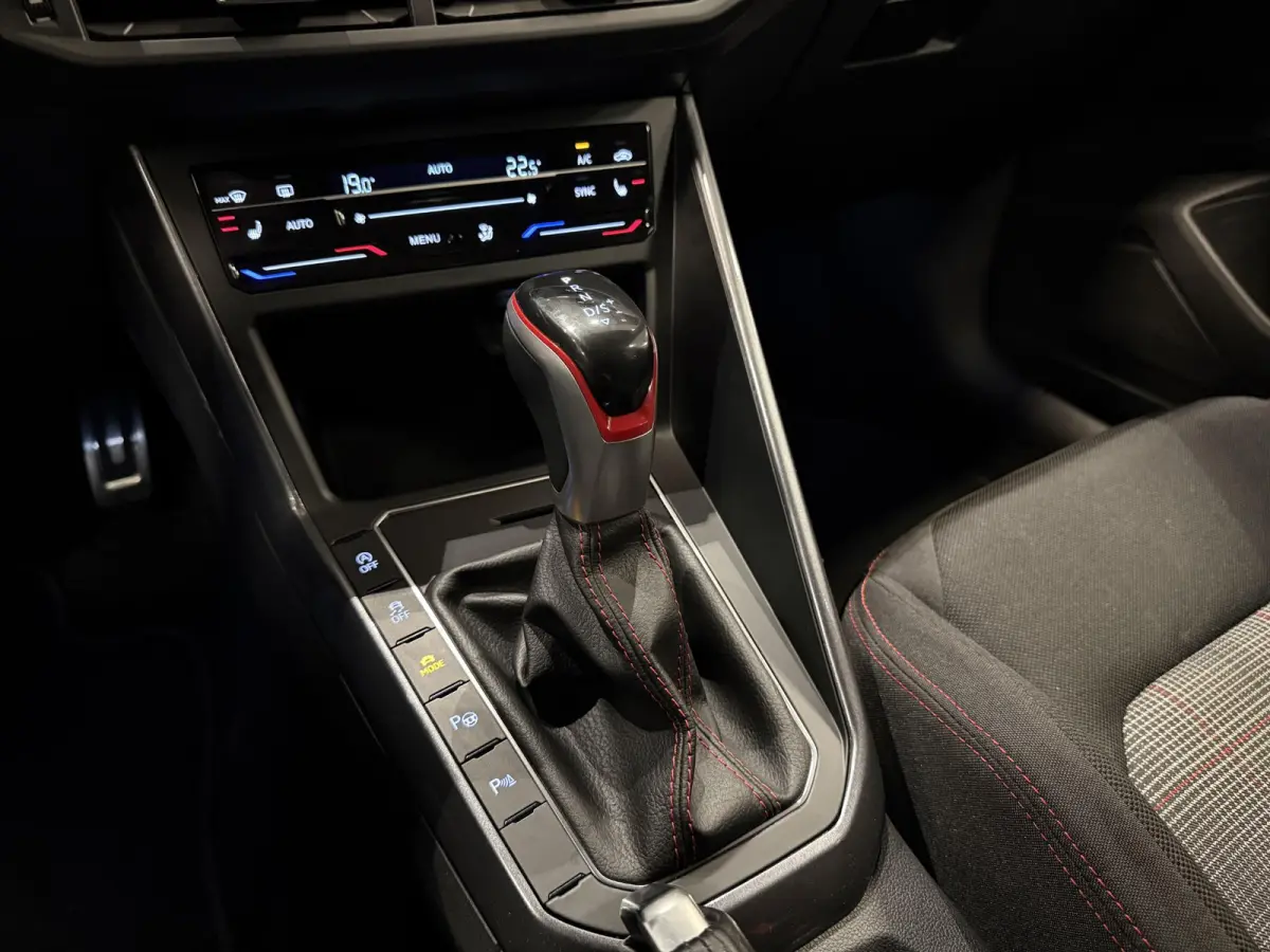 2.0 TSI GTI |CarPlay|Stoelverwarming|17" Inch lichmetaal|Sperdifferentieel (XDS)