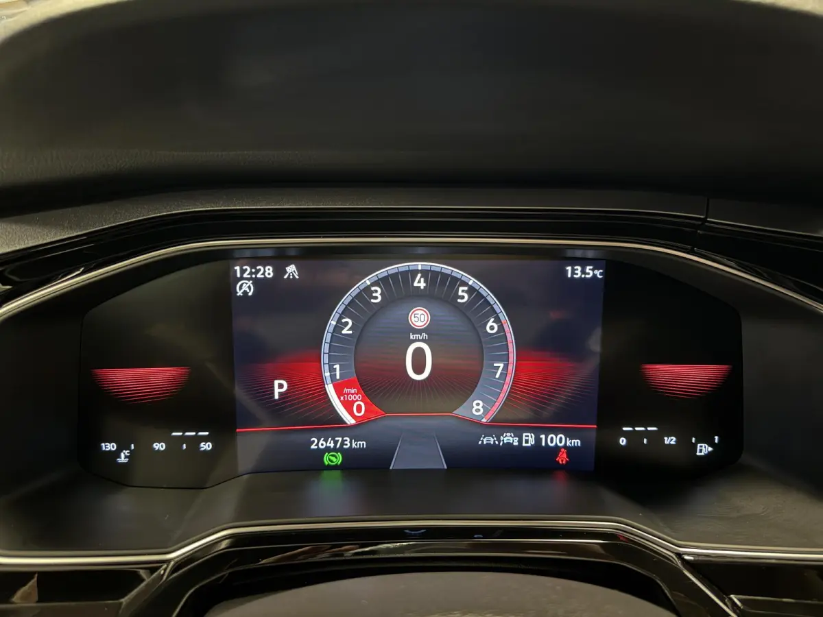 2.0 TSI GTI |CarPlay|Stoelverwarming|17" Inch lichmetaal|Sperdifferentieel (XDS)