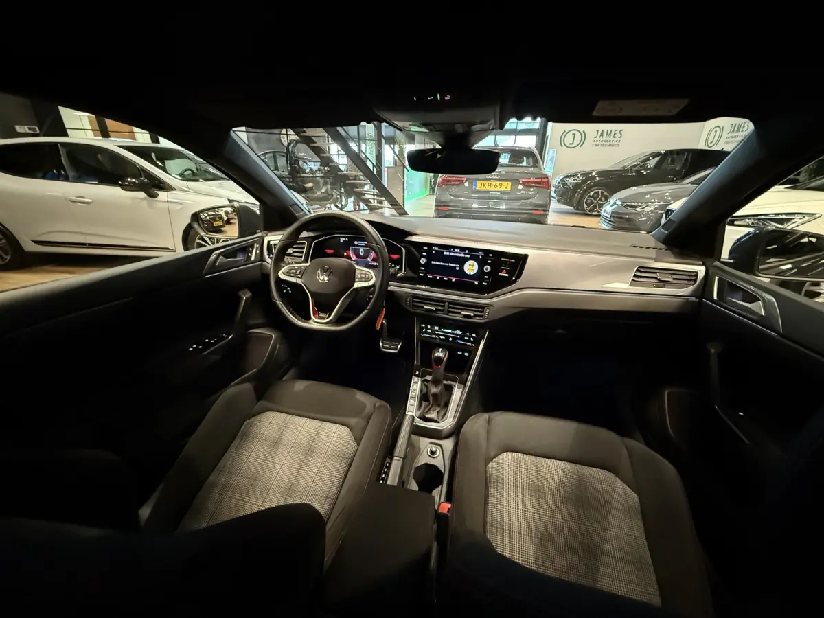 2.0 TSI GTI |CarPlay|Stoelverwarming|17" Inch lichmetaal|Sperdifferentieel (XDS)