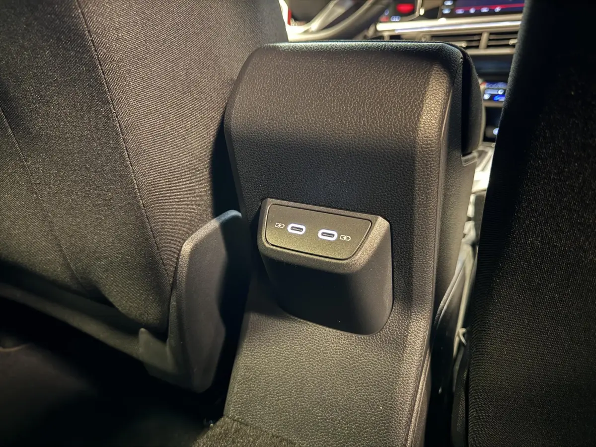 2.0 TSI GTI |CarPlay|Stoelverwarming|17" Inch lichmetaal|Sperdifferentieel (XDS)