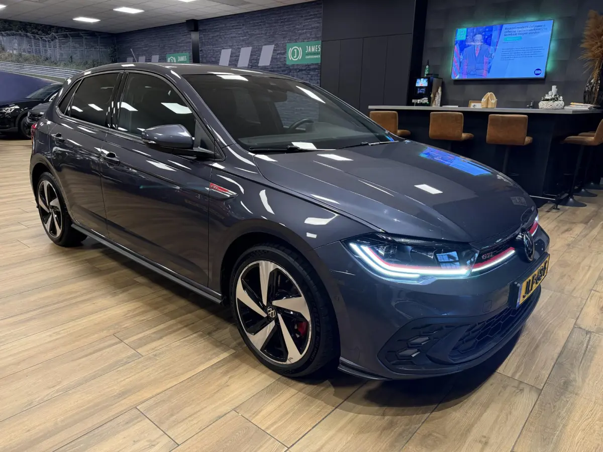 2.0 TSI GTI |CarPlay|Stoelverwarming|17" Inch lichmetaal|Sperdifferentieel (XDS)