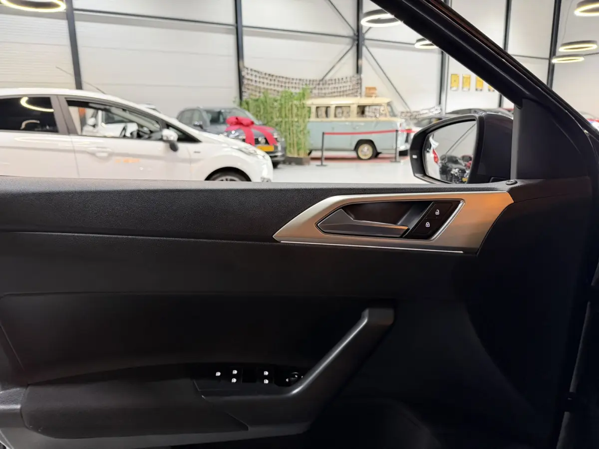 1.0 TSI Life Business 11-2023|1e Eigenaar|Dealer Onderh.|ACC|Lane Assist|Camera|CarPlay|Navi|LED|33DKM|Rijklaar