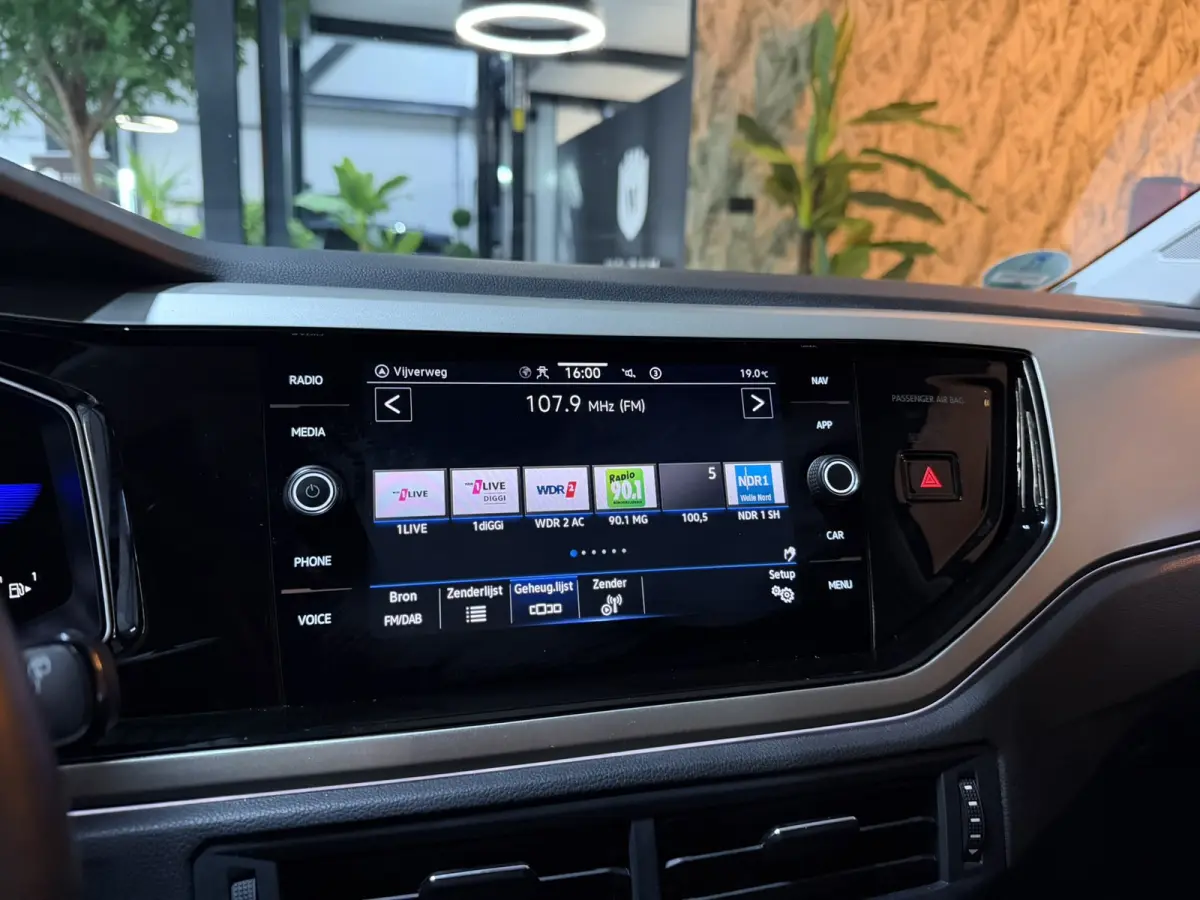 1.0 TSI Life Business 11-2023|1e Eigenaar|Dealer Onderh.|ACC|Lane Assist|Camera|CarPlay|Navi|LED|33DKM|Rijklaar