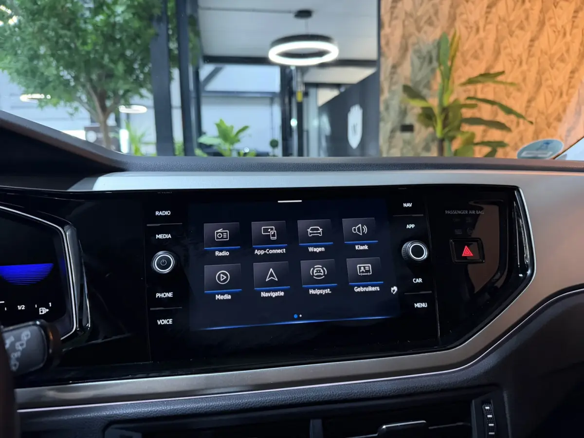 1.0 TSI Life Business 11-2023|1e Eigenaar|Dealer Onderh.|ACC|Lane Assist|Camera|CarPlay|Navi|LED|33DKM|Rijklaar