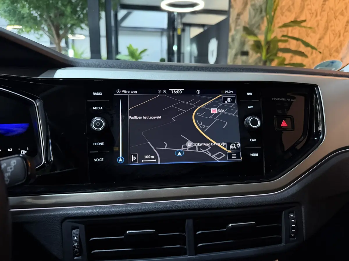 1.0 TSI Life Business 11-2023|1e Eigenaar|Dealer Onderh.|ACC|Lane Assist|Camera|CarPlay|Navi|LED|33DKM|Rijklaar