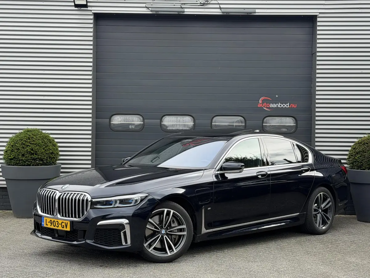 745e High Executive M-Sport | Panoramadak | 360* Camera | Massage | Stoelventilatie/Verwarming |