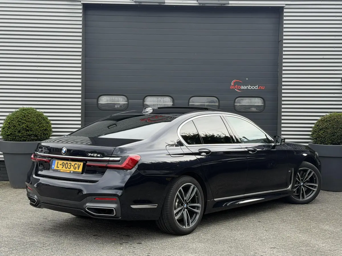 745e High Executive M-Sport | Panoramadak | 360* Camera | Massage | Stoelventilatie/Verwarming |