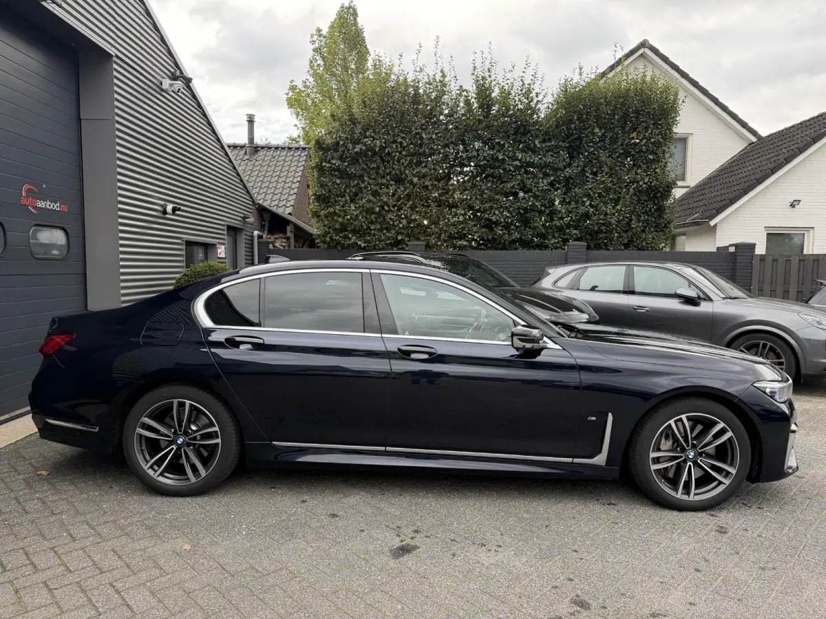 745e High Executive M-Sport | Panoramadak | 360* Camera | Massage | Stoelventilatie/Verwarming |
