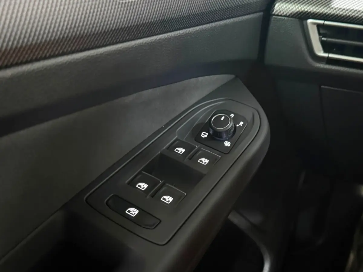 1.5 eTSI R-Line Edition - Stoel/Stuur verwarming - Adaptive Cruise - Inclusief BTW!