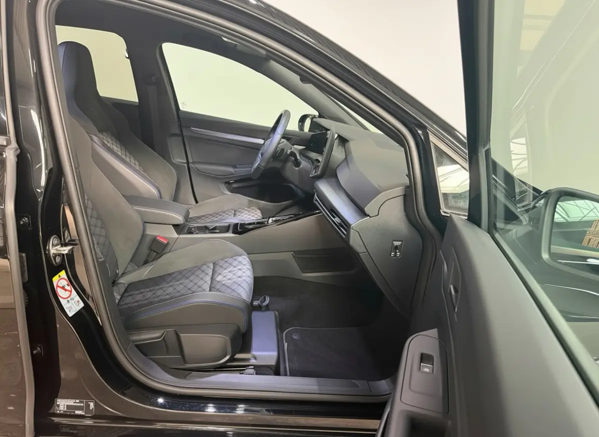 1.5 eTSI R-Line Edition - Stoel/Stuur verwarming - Adaptive Cruise - Inclusief BTW!