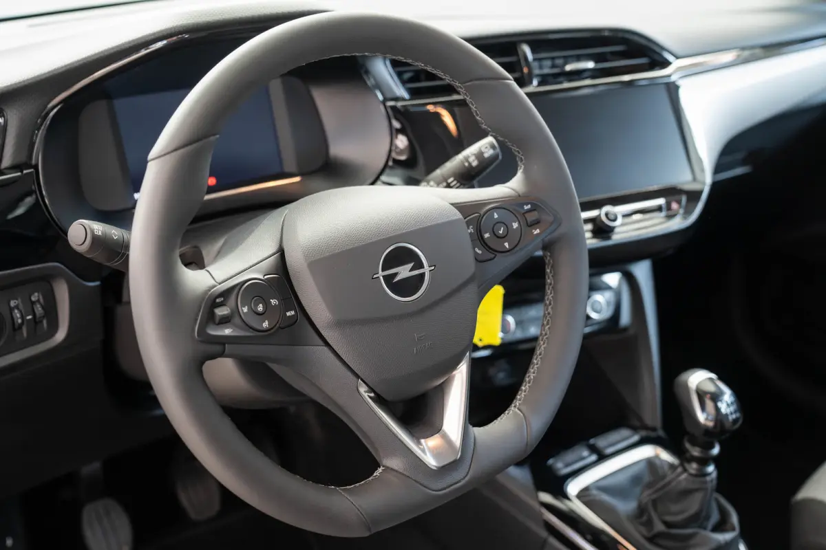 1.2 Turbo Edition | Tot 8 Jaar Garantie | Camera | Stoel & Stuurverwarming | Parkeersensoren | Apple Carplay & Android Auto