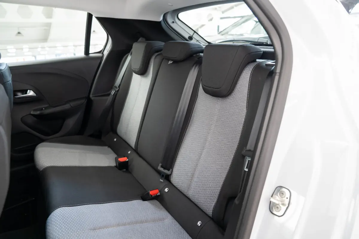 1.2 Turbo Edition | Tot 8 Jaar Garantie | Camera | Stoel & Stuurverwarming | Parkeersensoren | Apple Carplay & Android Auto