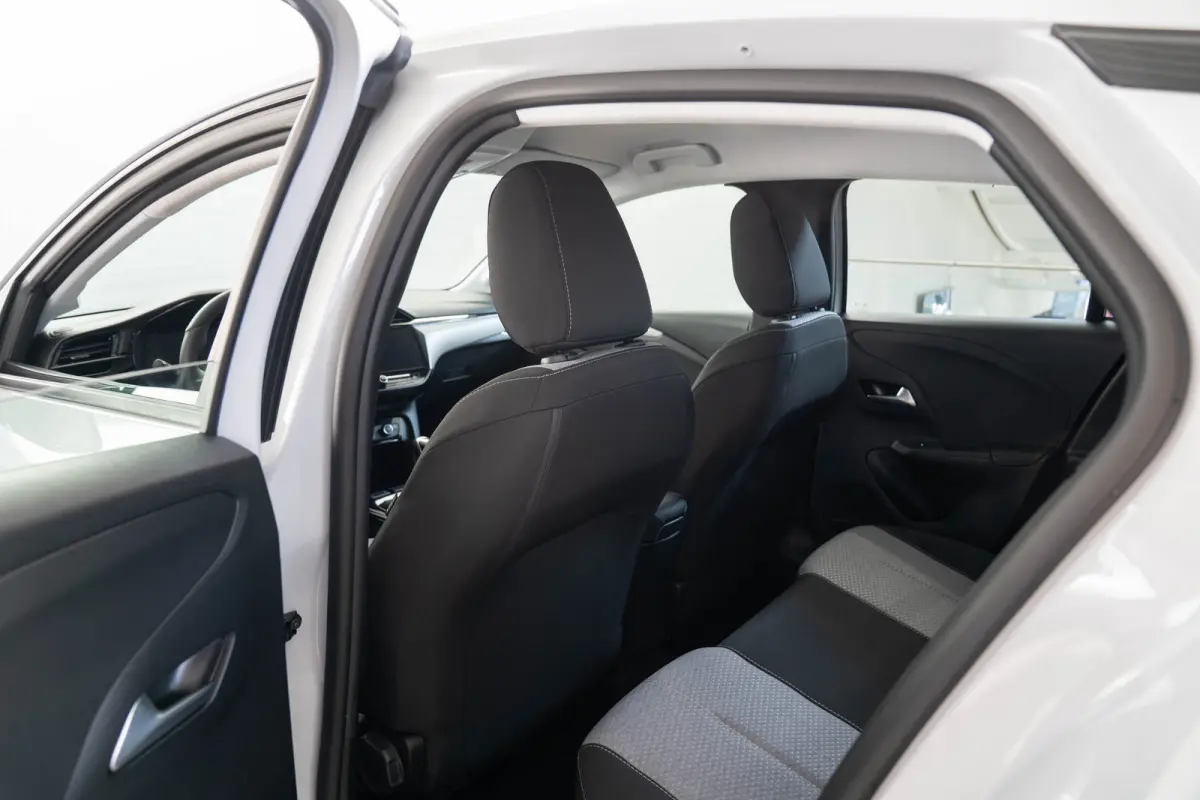 1.2 Turbo Edition | Tot 8 Jaar Garantie | Camera | Stoel & Stuurverwarming | Parkeersensoren | Apple Carplay & Android Auto
