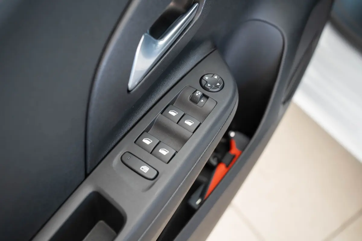 1.2 Turbo Edition | Tot 8 Jaar Garantie | Camera | Stoel & Stuurverwarming | Parkeersensoren | Apple Carplay & Android Auto