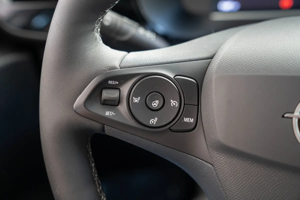 1.2 Turbo Edition | Tot 8 Jaar Garantie | Camera | Stoel & Stuurverwarming | Parkeersensoren | Apple Carplay & Android Auto