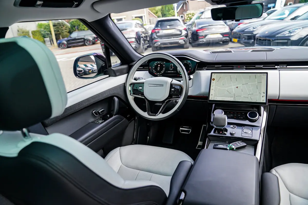 3.0 P440e Dynamic HSE | Luchtvering | Head Up Display | MERIDIAN 3D Audio | Stoelverkoeling | 360 Cam