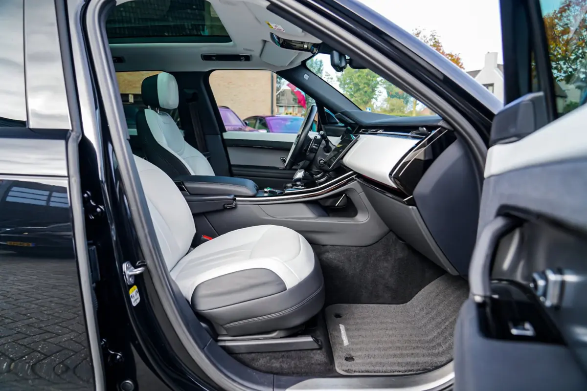 3.0 P440e Dynamic HSE | Luchtvering | Head Up Display | MERIDIAN 3D Audio | Stoelverkoeling | 360 Cam
