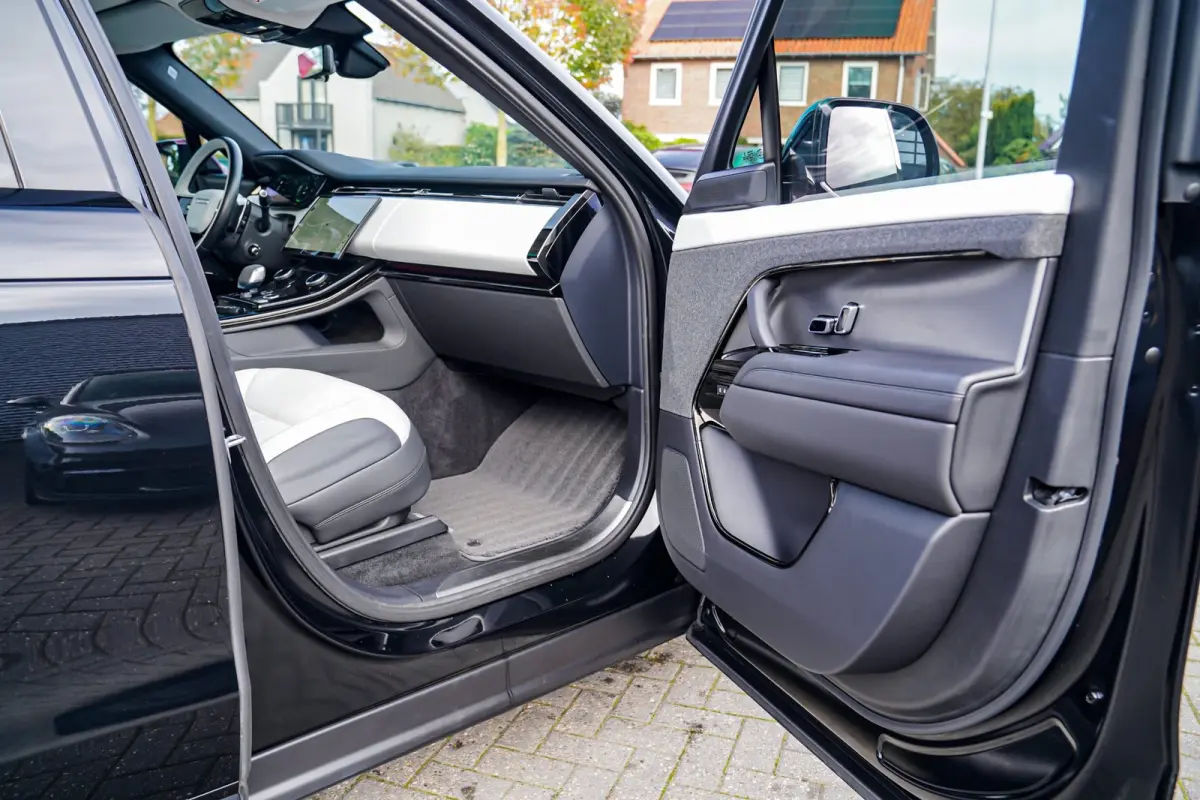3.0 P440e Dynamic HSE | Luchtvering | Head Up Display | MERIDIAN 3D Audio | Stoelverkoeling | 360 Cam