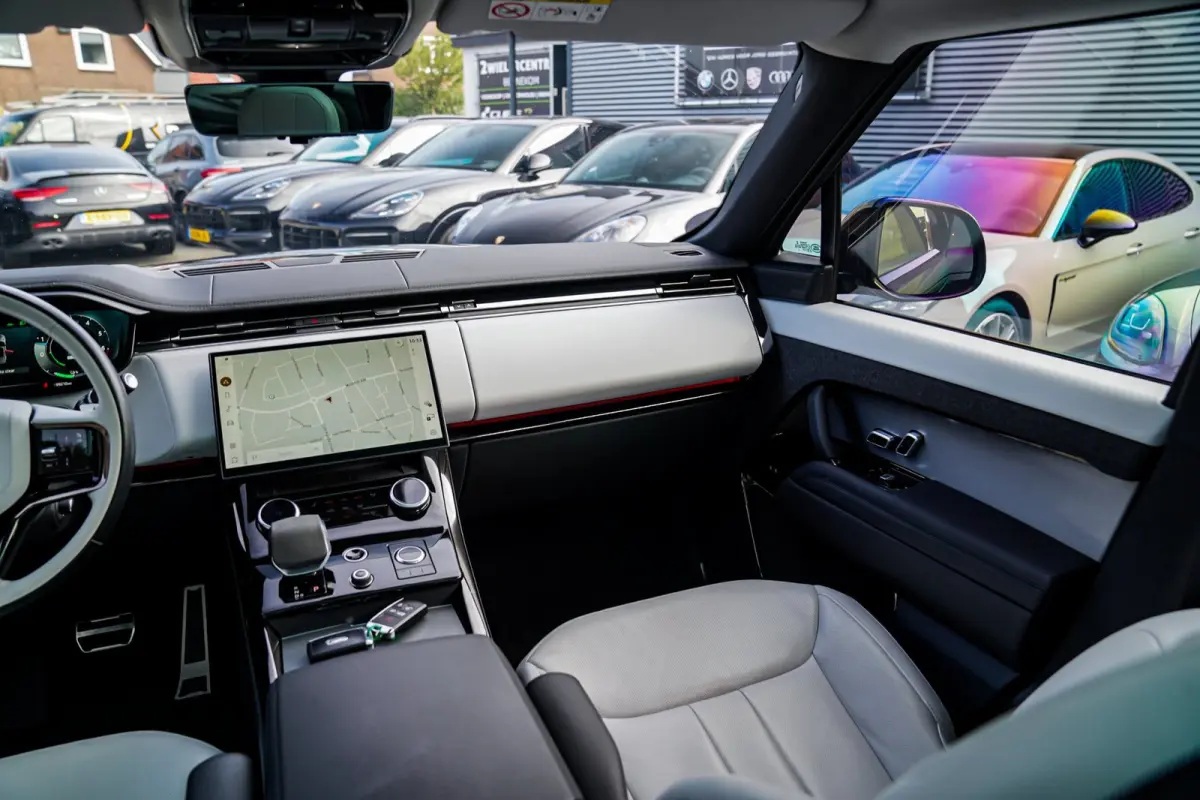 3.0 P440e Dynamic HSE | Luchtvering | Head Up Display | MERIDIAN 3D Audio | Stoelverkoeling | 360 Cam