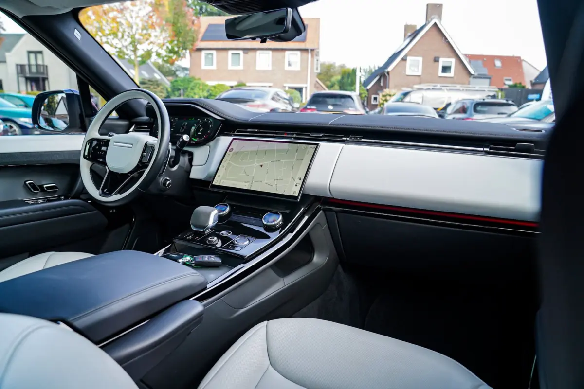 3.0 P440e Dynamic HSE | Luchtvering | Head Up Display | MERIDIAN 3D Audio | Stoelverkoeling | 360 Cam