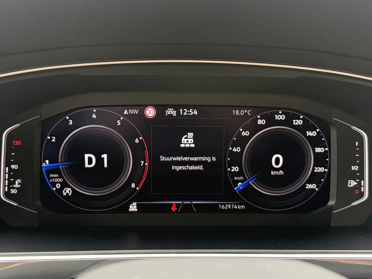 1.5 TSI Life Business 7p. | Massagestoel | Trekhaak | Camera | Stoel/Stuurverwarming | Carplay | Adaptive cruise