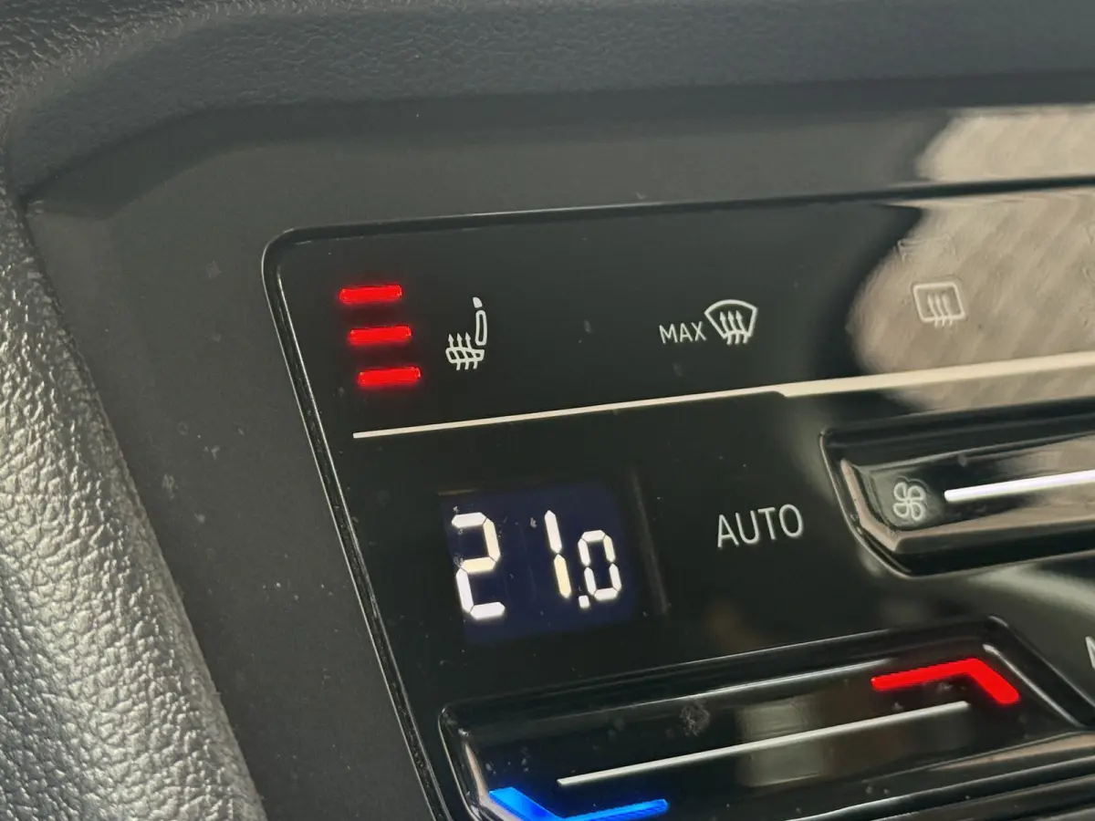 1.5 TSI Life Business 7p. | Massagestoel | Trekhaak | Camera | Stoel/Stuurverwarming | Carplay | Adaptive cruise