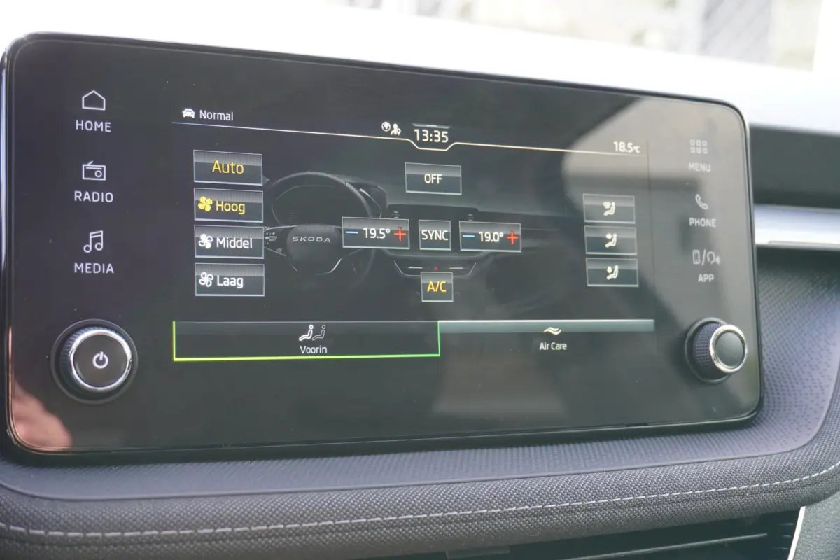 1.0 TSI 115pk DSG Business Edition | Stoelverwarming | Climatronic | Achteruitrijcamera | Adaptive Cruise