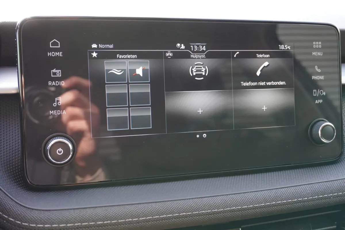 1.0 TSI 115pk DSG Business Edition | Stoelverwarming | Climatronic | Achteruitrijcamera | Adaptive Cruise