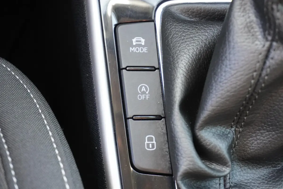 1.0 TSI 115pk DSG Business Edition | Stoelverwarming | Climatronic | Achteruitrijcamera | Adaptive Cruise