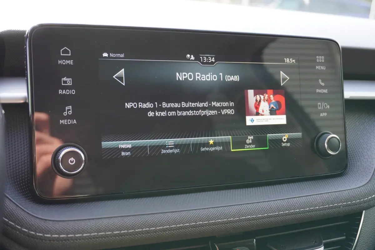 1.0 TSI 115pk DSG Business Edition | Stoelverwarming | Climatronic | Achteruitrijcamera | Adaptive Cruise