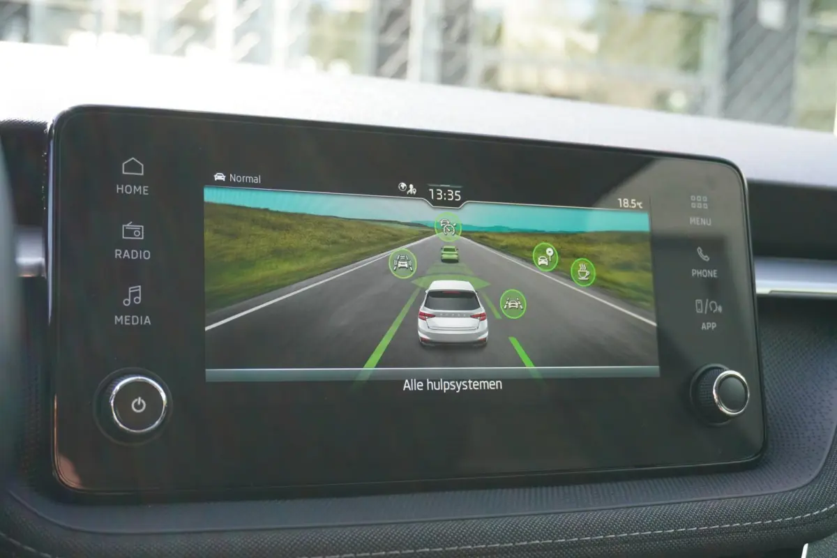 1.0 TSI 115pk DSG Business Edition | Stoelverwarming | Climatronic | Achteruitrijcamera | Adaptive Cruise