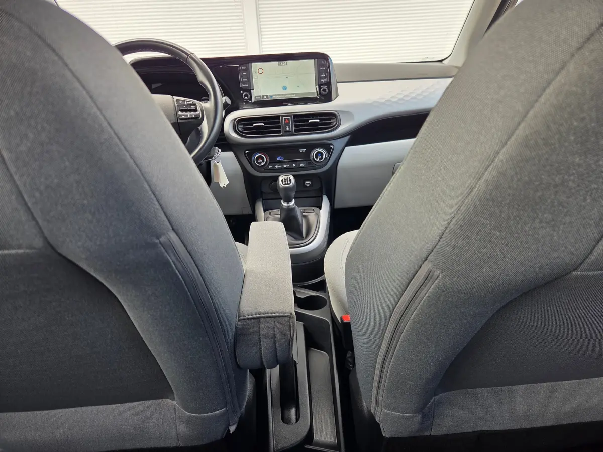 1.0 Premium Apple Carplay/Android / Cruise control / DAB