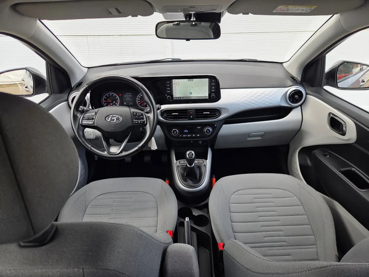 1.0 Premium Apple Carplay/Android / Cruise control / DAB
