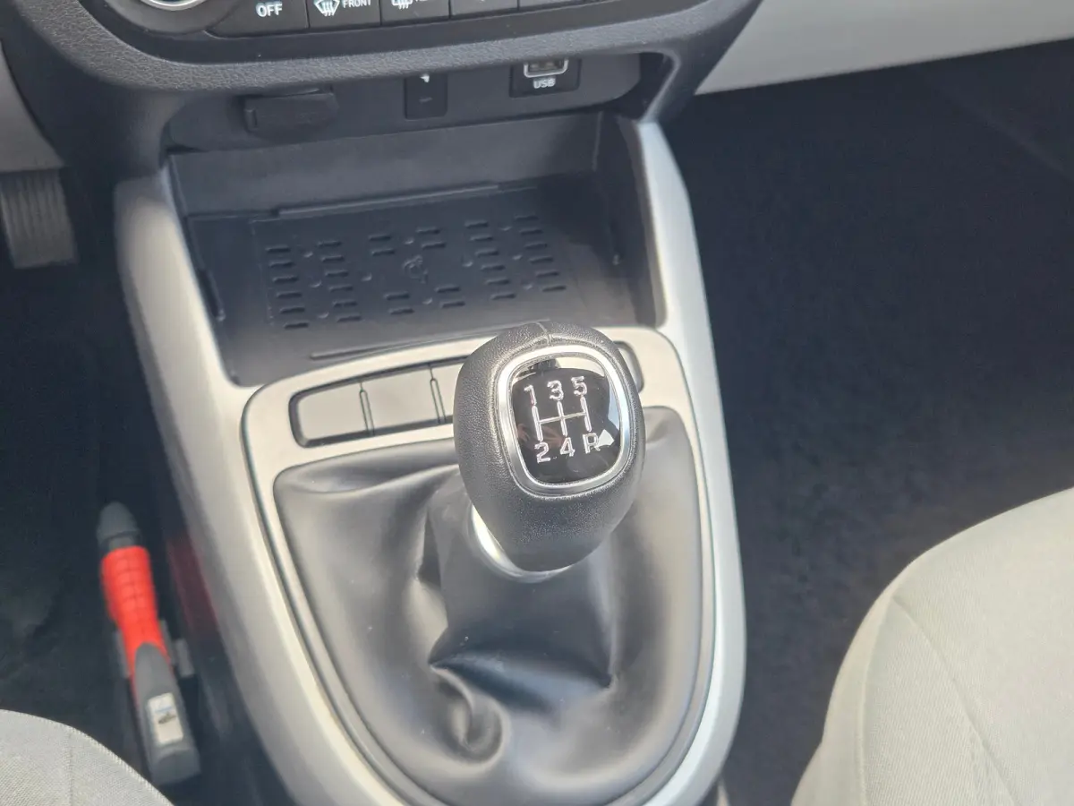 1.0 Premium Apple Carplay/Android / Cruise control / DAB
