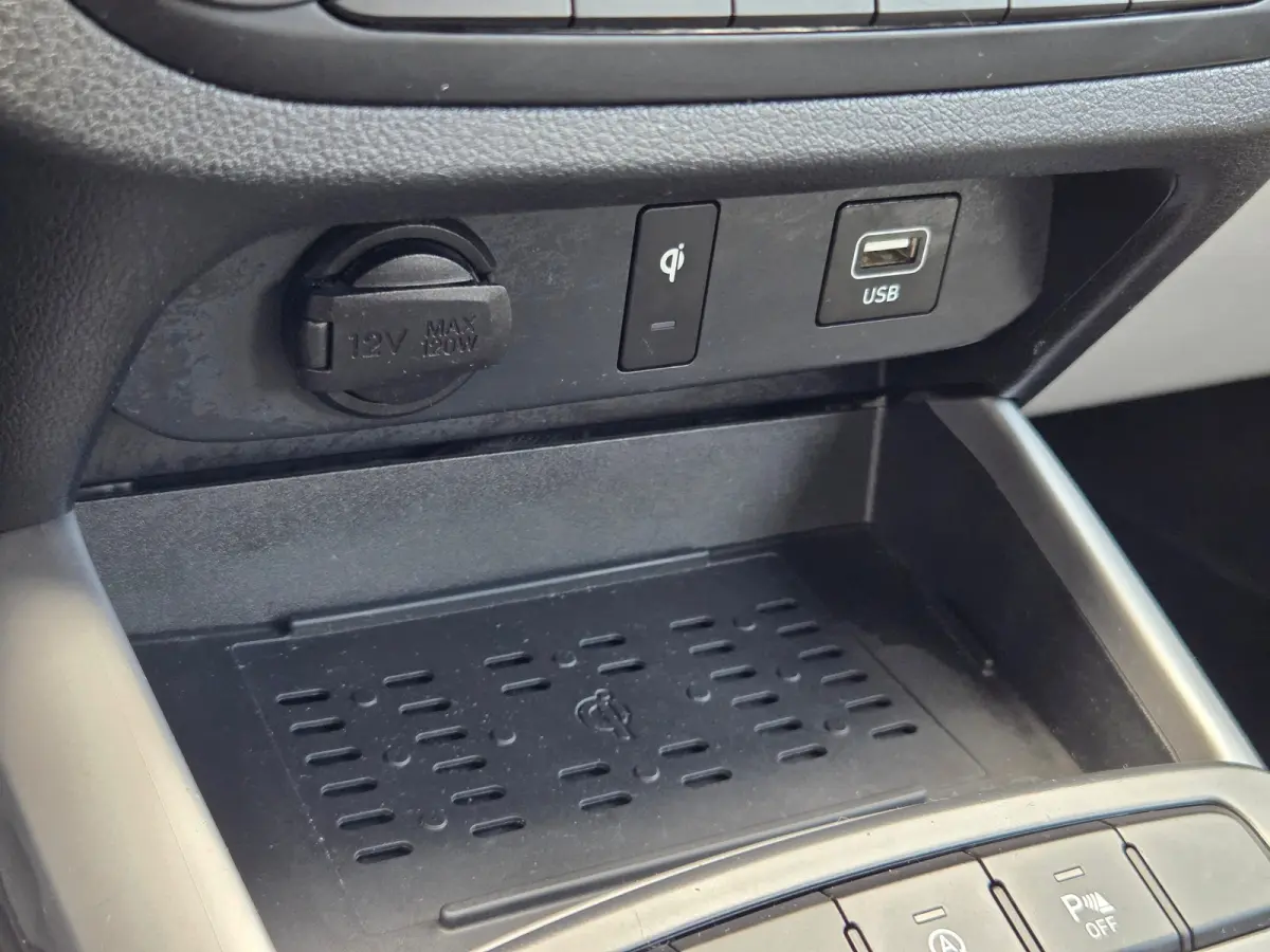 1.0 Premium Apple Carplay/Android / Cruise control / DAB