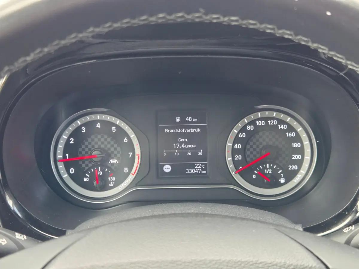 1.0 Premium Apple Carplay/Android / Cruise control / DAB