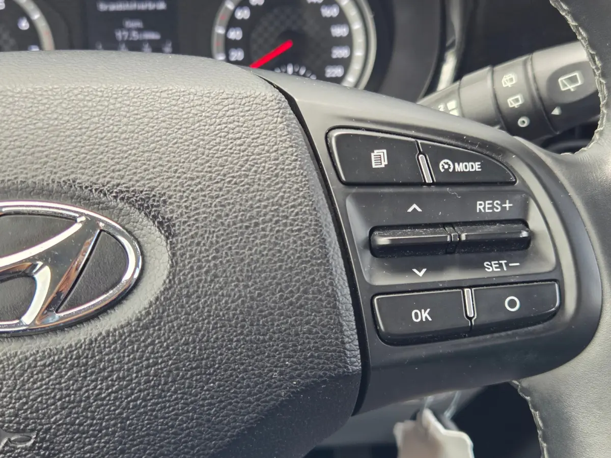 1.0 Premium Apple Carplay/Android / Cruise control / DAB