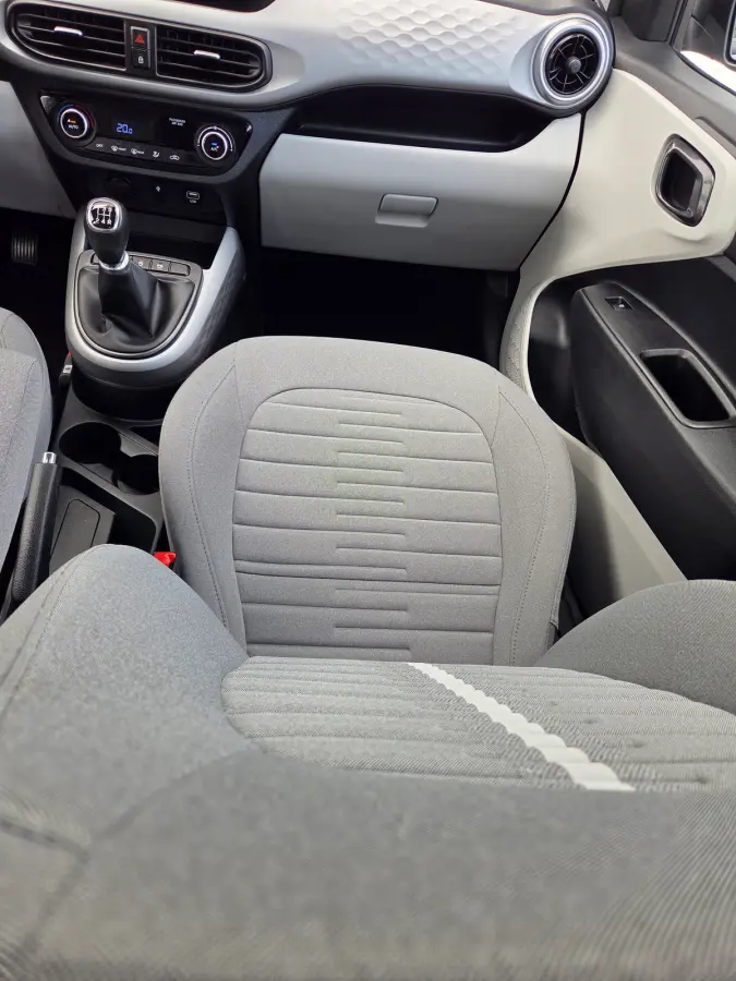 1.0 Premium Apple Carplay/Android / Cruise control / DAB