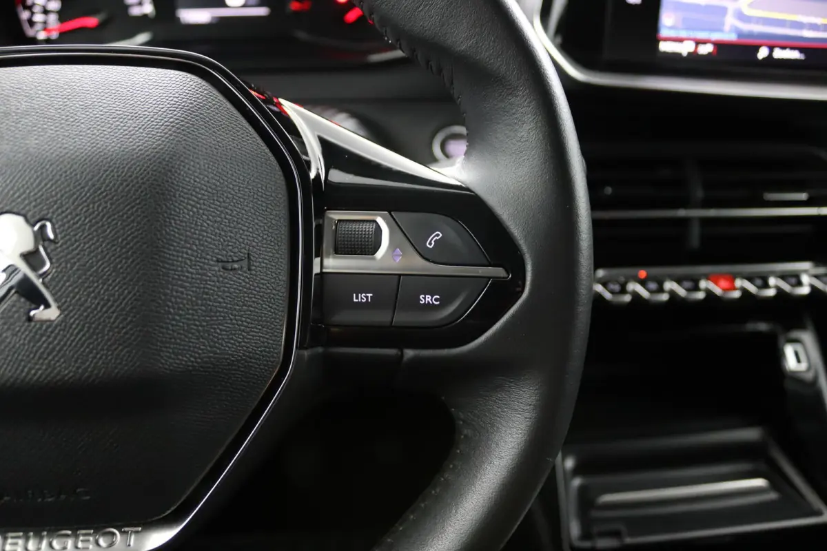 1.2 PureTech Allure*CAM*CRUISE*ECC*LED*LMV*NAVI*