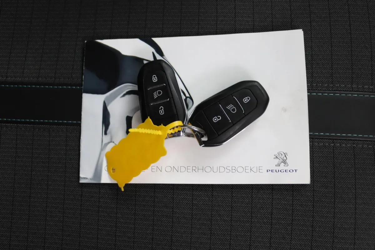 1.2 PureTech Allure*CAM*CRUISE*ECC*LED*LMV*NAVI*