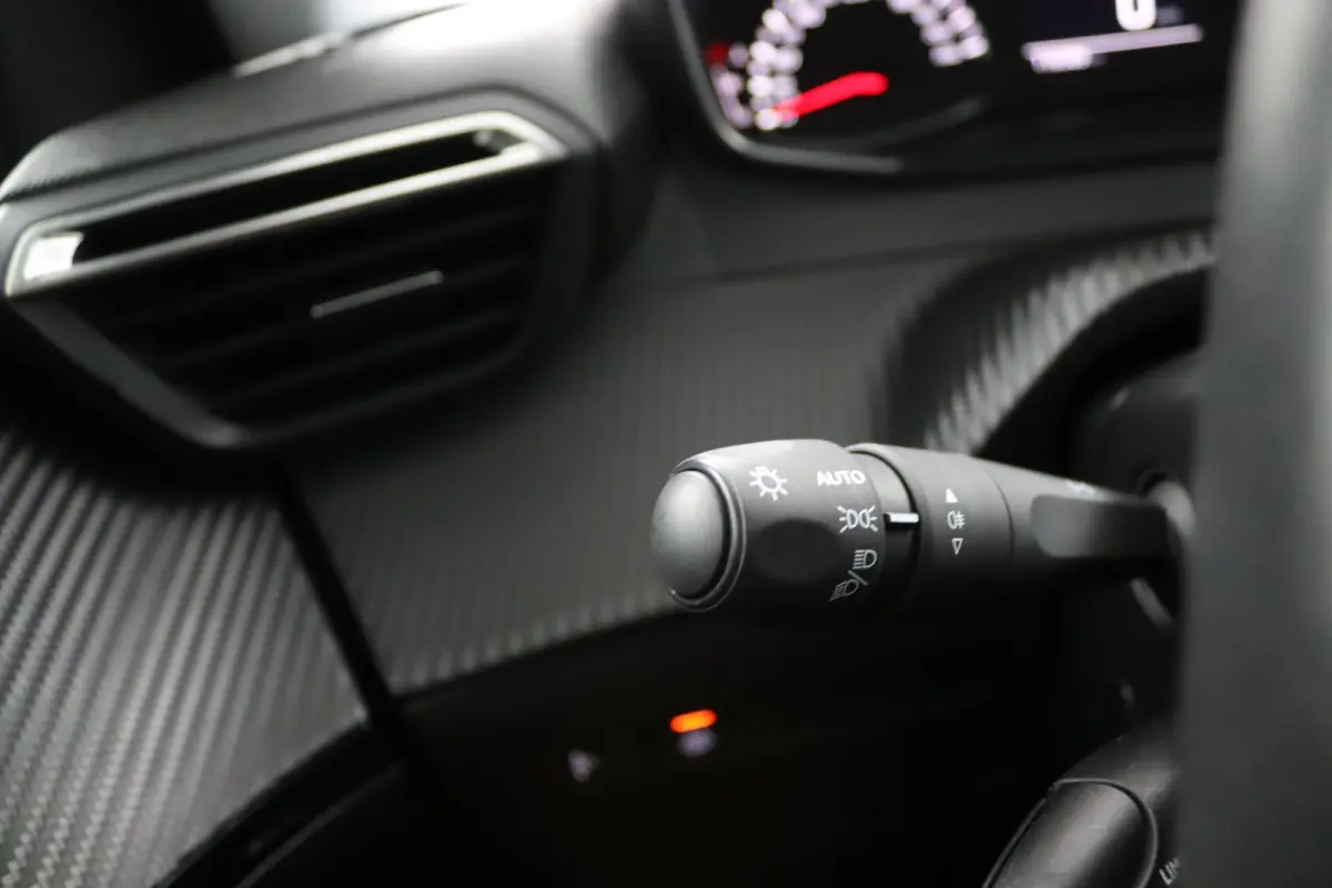 1.2 PureTech Allure*CAM*CRUISE*ECC*LED*LMV*NAVI*