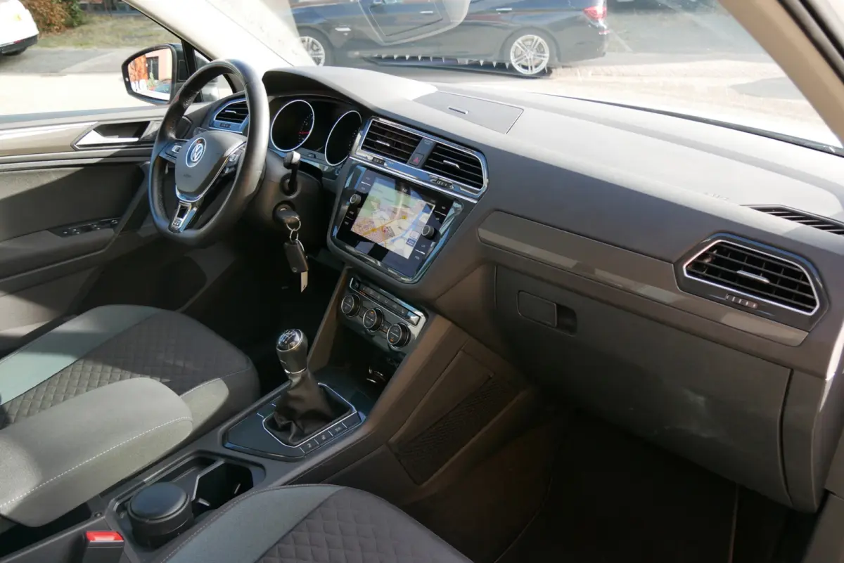 1.5 TSI Highline. r-line. stoelverw.hud. standkachel. clima.trekhaak