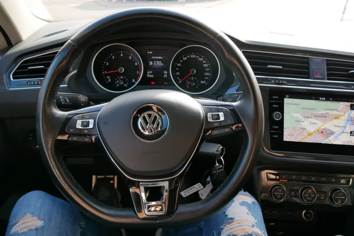 1.5 TSI Highline. r-line. stoelverw.hud. standkachel. clima.trekhaak