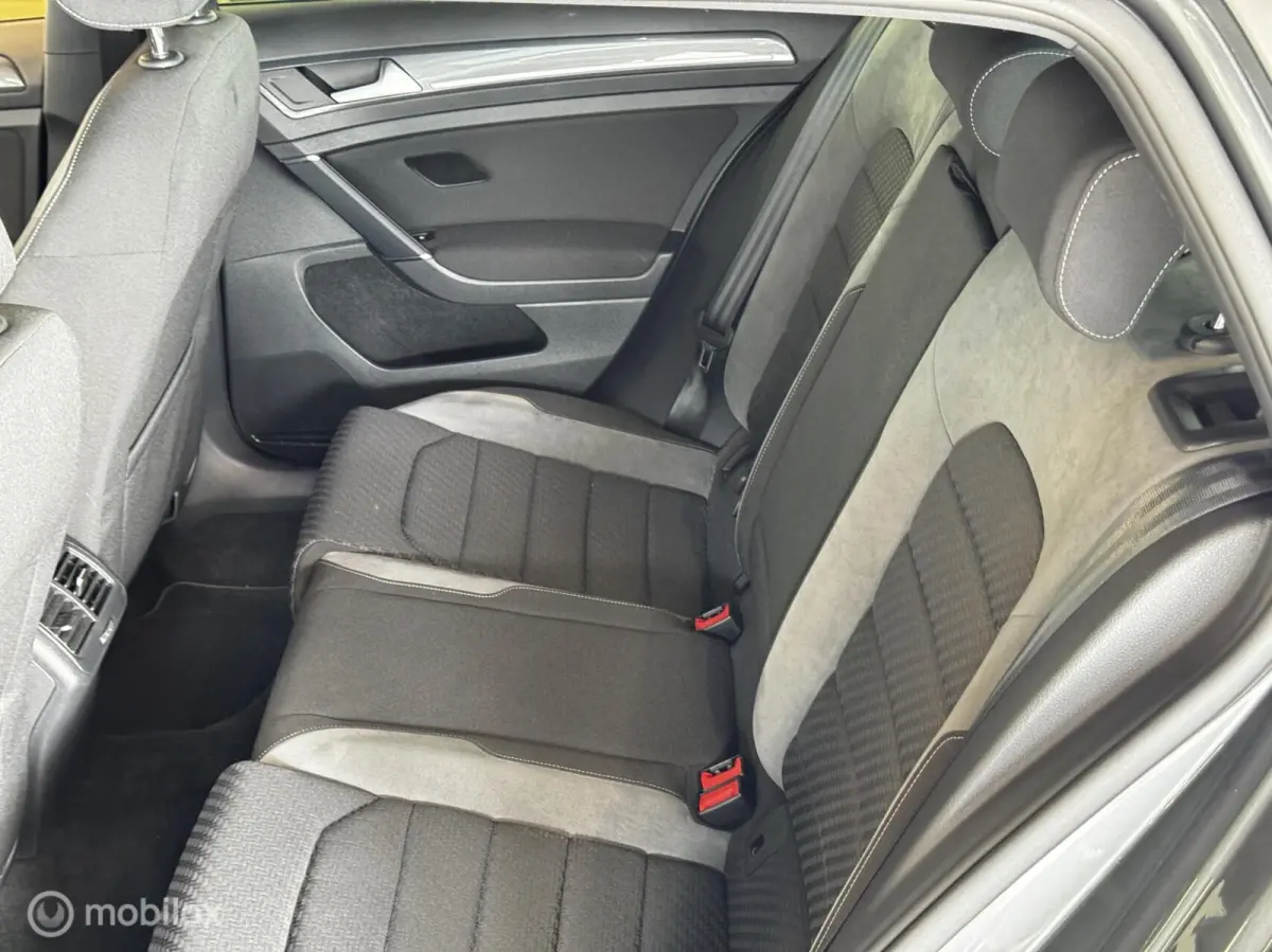 1.5 eTSI Highline Business R-Line | ACC | Keyless | CarPlay | 17” Sebring