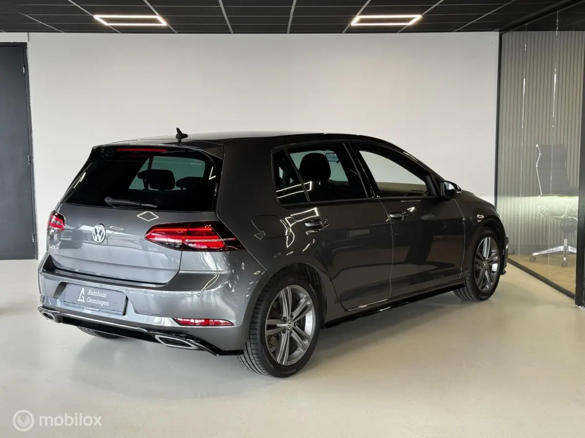 1.5 eTSI Highline Business R-Line | ACC | Keyless | CarPlay | 17” Sebring
