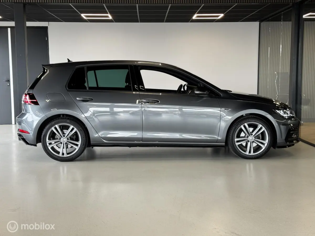1.5 eTSI Highline Business R-Line | ACC | Keyless | CarPlay | 17” Sebring