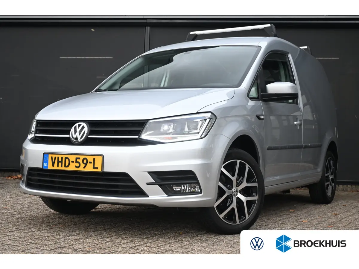 2.0 TDI L1H1 BMT C-Edition | Betimmering | Navigatie | Leder | Parkeersensoren | Airco | Dakrails | Cruise Control | !