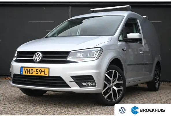2.0 TDI L1H1 BMT C-Edition | Betimmering | Navigatie | Leder | Parkeersensoren | Airco | Dakrails | Cruise Control | !